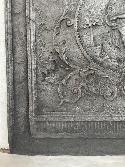 Plaque de cheminée ancienne  Plaque de cheminée ancienne