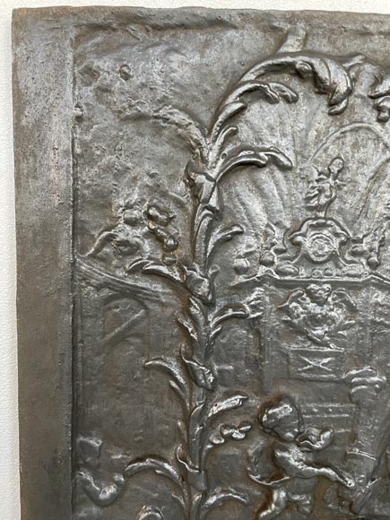 Plaque ancienne à décor de putti au canon, XIXe siècle Plaque ancienne à décor de putti au canon, XIXe siècle-2