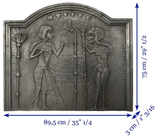 Plaque de cheminée ornée d’un bas-relief d’inspiration égyptienne, XXe siècle Plaque de cheminée ornée d’un bas-relief d’inspiration égyptienne, XXe siècle-7