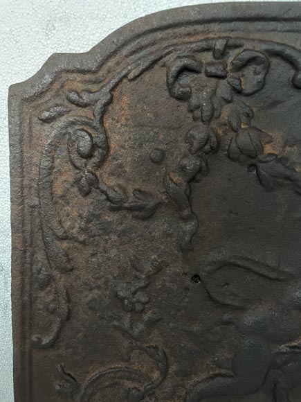 Plaque de cheminée de style Louis XV Plaque de cheminée de style Louis XV