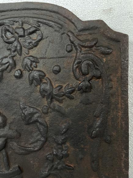 Plaque de cheminée de style Louis XV Plaque de cheminée de style Louis XV