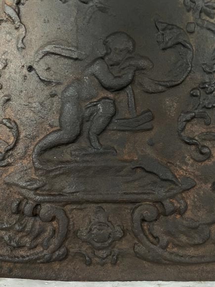 Plaque de cheminée de style Louis XV Plaque de cheminée de style Louis XV