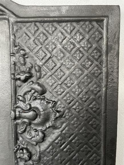 Plaque de cheminée en fonte orné de Vénus et deux putti Plaque de cheminée en fonte orné de Vénus et deux putti-5