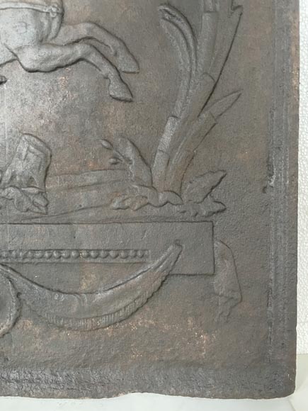 Plaque de cheminée ancienne au cavalier Plaque de cheminée ancienne au cavalier-6