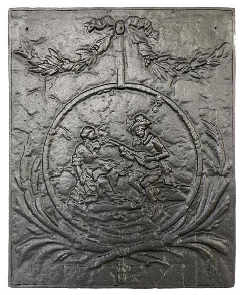 Plaque de cheminée ornée d'une scène galante dans un médaillon Plaque de cheminée ornée d'une scène galante dans un médaillon-0