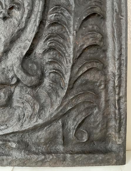 Plaque de cheminée aux armes de France couronnées Plaque de cheminée aux armes de France couronnées-5