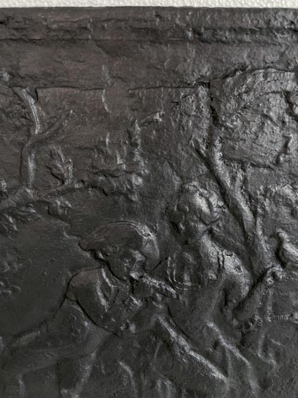 Plaque de cheminée au décor de scène galante Plaque de cheminée au décor de scène galante-2