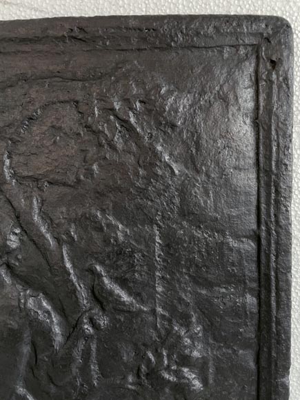 Plaque de cheminée au décor de scène galante Plaque de cheminée au décor de scène galante-3