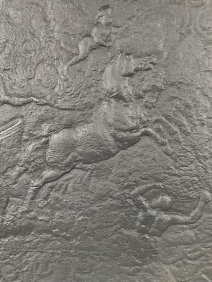 Plaque de cheminée décorée d’un char d’Apollon Plaque de cheminée décorée d’un char d’Apollon-2