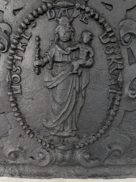 Plaque de cheminée  Plaque de cheminée