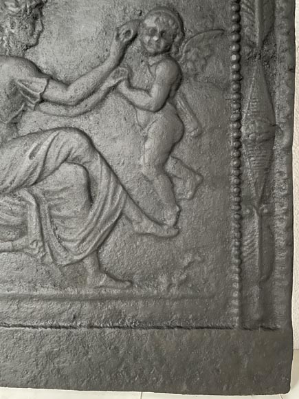 Plaque de cheminée de style Empire  Plaque de cheminée de style Empire