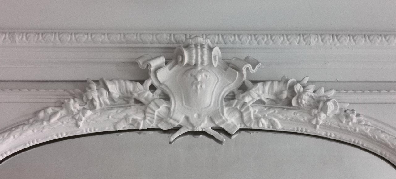 Grand trumeau de style Régence en bois et stuc peint, fin du XIXe siècle Grand trumeau de style Régence en bois et stuc peint, fin du XIXe siècle -1