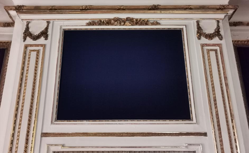 Trumeau de style Louis XVI aux frises et couronnes de fleurs Trumeau de style Louis XVI aux frises et couronnes de fleurs-1