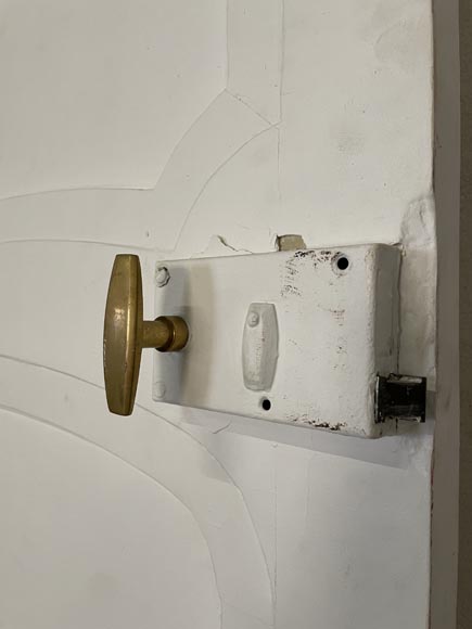 Ensemble de quatre portes simples de style Louis XV Ensemble de quatre portes simples de style Louis XV-16