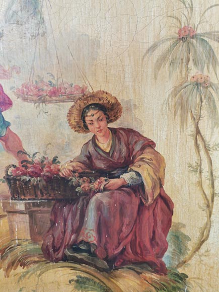 Ensemble de trois panneaux peints galbés au décor de chinoiseries Ensemble de trois panneaux peints galbés au décor de chinoiseries-5