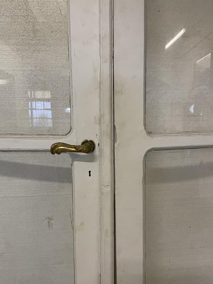 Double porte en bois peint galbée à carreaux Double porte en bois peint galbée à carreaux-3