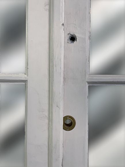 Double porte en bois peint en blanc au miroir Double porte en bois peint en blanc au miroir-3