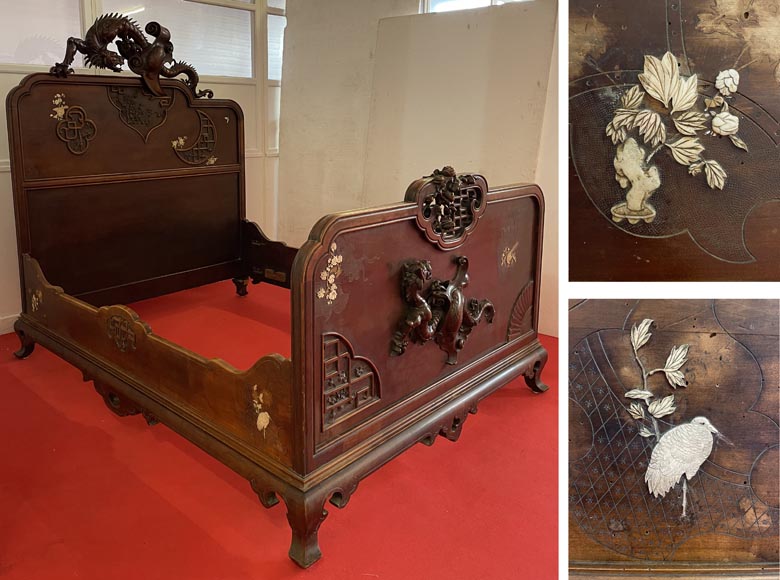 Maison des Bambous, Alfred PERRET et Ernest VIBERT (attribué à)- Lit japonisant aux dragon-tigres Maison des Bambous, Alfred PERRET et Ernest VIBERT (attribué à)- Lit japonisant aux dragon-tigres-1