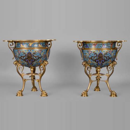 Louis - Constant SEVIN et Ferdinand BARBEDIENNE - Belle paire de vases d'ornement en bronze et émail cloisonné, vers 1862