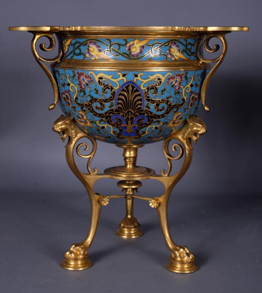 Louis - Constant SEVIN et Ferdinand BARBEDIENNE - Belle paire de vases d'ornement en bronze et émail cloisonné, vers 1862 Louis - Constant SEVIN et Ferdinand BARBEDIENNE - Belle paire de vases d'ornement en bronze et émail cloisonné, vers 1862-4