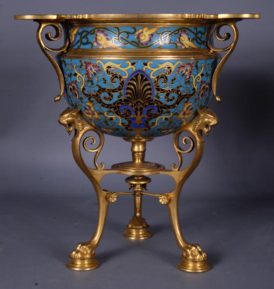 Louis - Constant SEVIN et Ferdinand BARBEDIENNE - Belle paire de vases d'ornement en bronze et émail cloisonné, vers 1862 Louis - Constant SEVIN et Ferdinand BARBEDIENNE - Belle paire de vases d'ornement en bronze et émail cloisonné, vers 1862-5