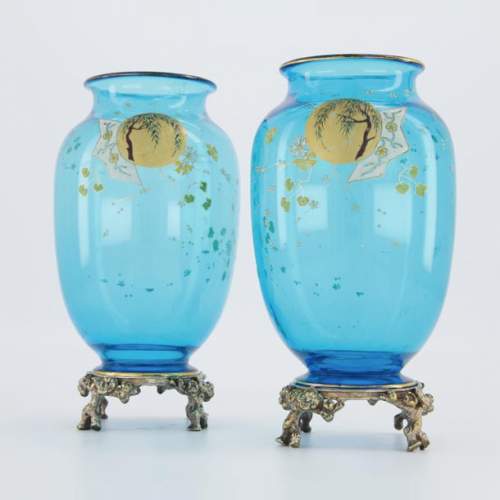 CRISTALLERIE DE BACCARAT et Eugène ROUSSEAU (modèle de), Paire de vases « Clair de Lune » en cristal bleu et monture en bronze doré, vers 1875-1890