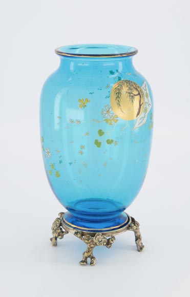 CRISTALLERIE DE BACCARAT et Eugène ROUSSEAU (modèle de), Paire de vases « Clair de Lune » en cristal bleu et monture en bronze doré, vers 1875-1890 CRISTALLERIE DE BACCARAT et Eugène ROUSSEAU (modèle de), Paire de vases « Clair de Lune » en cristal bleu et monture en bronze doré, vers 1875-1890-3