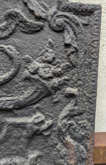 Plaque de cheminée au caducée de Mercure et cornes d'abondance Plaque de cheminée au caducée de Mercure et cornes d'abondance-3