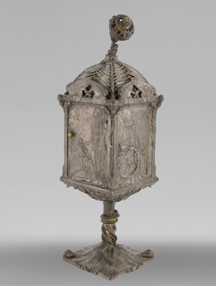 Jules BRATEAU, horloge à quatre faces sur un haut pied carré Jules BRATEAU, horloge à quatre faces sur un haut pied carré-3