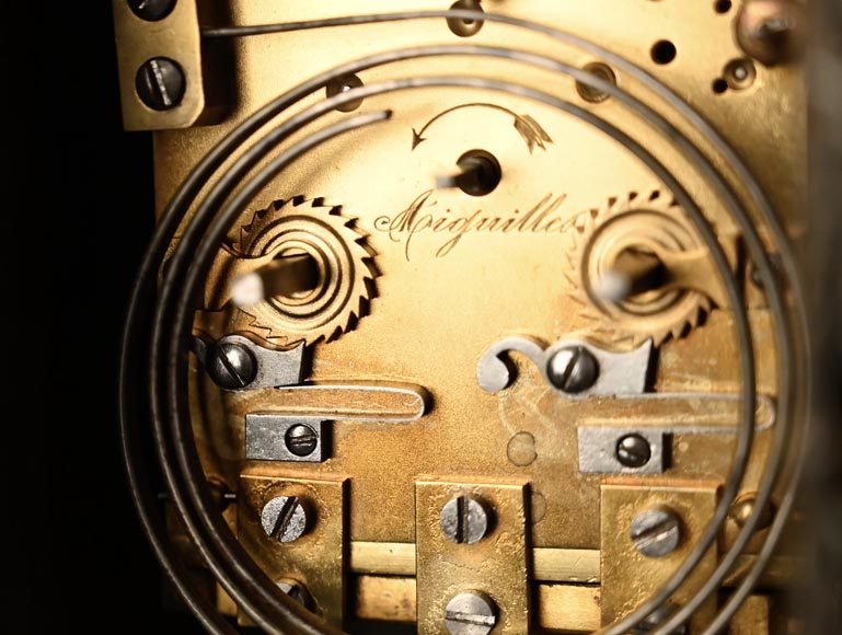 Jules BRATEAU, horloge à quatre faces sur un haut pied carré Jules BRATEAU, horloge à quatre faces sur un haut pied carré-8