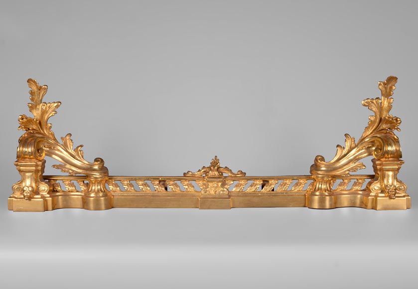 Chenets et barre de foyer aux feuilles d'acanthe Chenets et barre de foyer aux feuilles d'acanthe-0