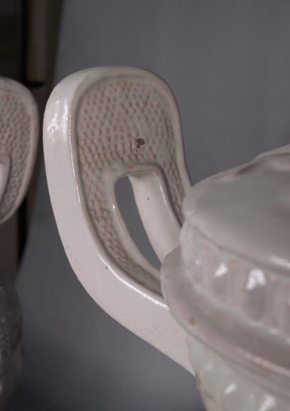 Gallé pour l'Escalier de Cristal, Paire de pots couverts ornés d'un chien de Fô sur le couvercle reprenant la forme traditionnelle d'un  brûle-parfum chinois, vers 1870 Gallé pour l'Escalier de Cristal, Paire de pots couverts ornés d'un chien de Fô sur le couvercle reprenant la forme traditionnelle d'un  brûle-parfum chinois, vers 1870-15