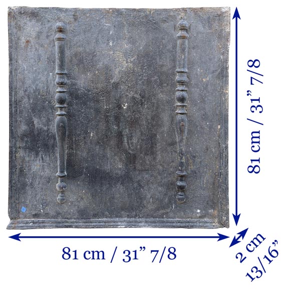 Plaque de cheminée aux colonnes d'Hercule, XVIIIe siècle Plaque de cheminée aux colonnes d'Hercule, XVIIIe siècle-5