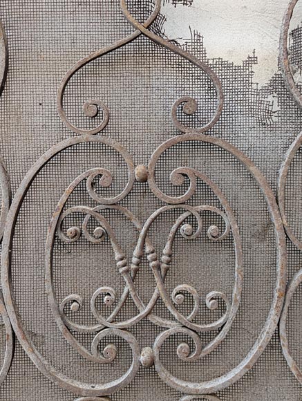 Paire de cache-radiateurs en fer forgé aux L entrelacés Paire de cache-radiateurs en fer forgé aux L entrelacés-5