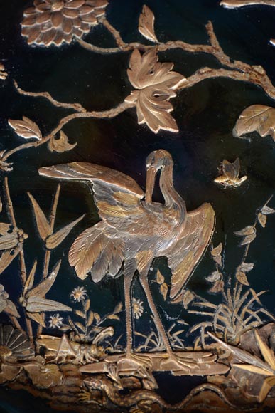 Maison GIROUX et Ferdinand DUVINAGE - Exceptionnelle et rare coupe aux échassiers en verre irisé et décor de galvanoplastie, vers 1870-1880 Maison GIROUX et Ferdinand DUVINAGE - Exceptionnelle et rare coupe aux échassiers en verre irisé et décor de galvanoplastie, vers 1870-1880-1