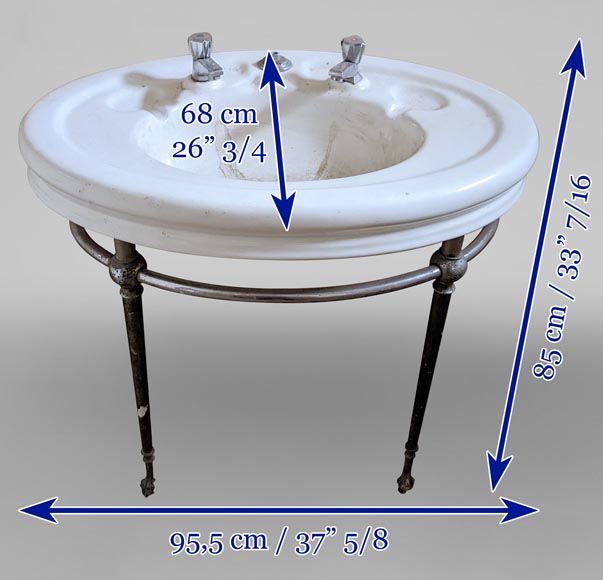 Lavabo en faïence blanche sur piétement en chrome aux pattes de lion Lavabo en faïence blanche sur piétement en chrome aux pattes de lion-10