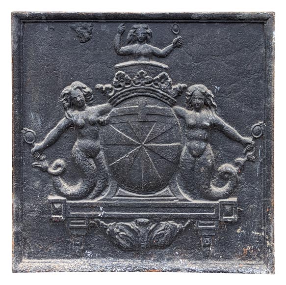 Plaque de cheminée aux armes d'un représentant de la maison de Rogres Champignelle, XVIIIe siècle Plaque de cheminée aux armes d'un représentant de la maison de Rogres Champignelle, XVIIIe siècle-0