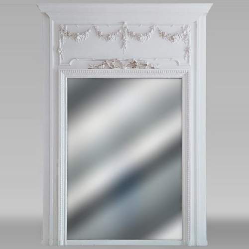 Trumeau de style Louis XVI à la guirlande de fleurs