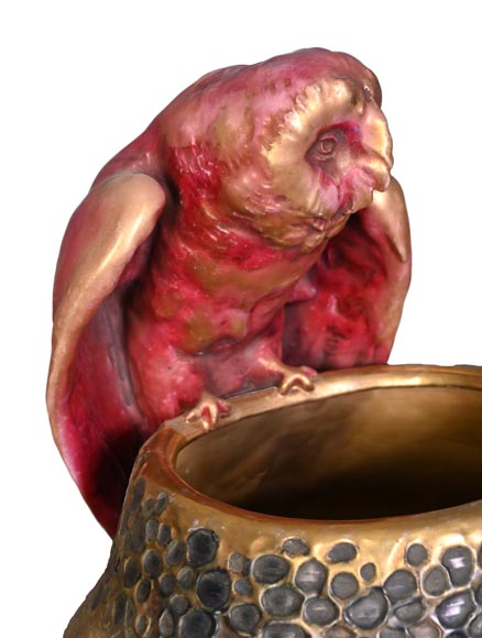 Eduard Stellmacher (attribué à) pour Amphora, Vase à la chouette en faïence, fin des années 1890 Eduard Stellmacher (attribué à) pour Amphora, Vase à la chouette en faïence, fin des années 1890-5