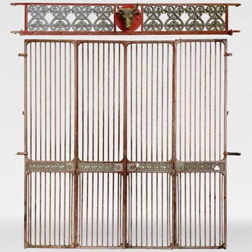 Façade de boucherie XIXe siècle en fonte et fer