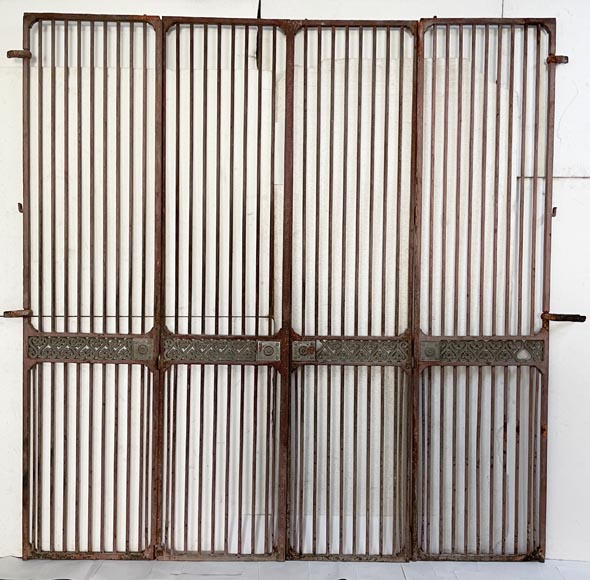 Façade de boucherie XIXe siècle en fonte et fer Façade de boucherie XIXe siècle en fonte et fer-9