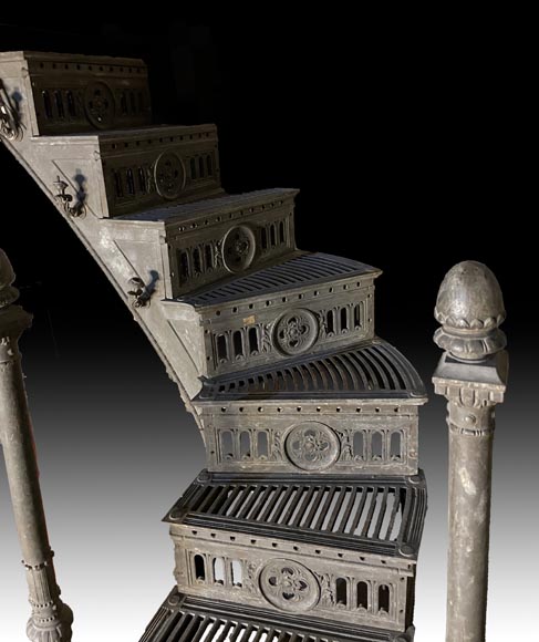 Escalier double quart tournant et passerelle en fonte et fer forgé, 1865 Escalier double quart tournant et passerelle en fonte et fer forgé, 1865-5
