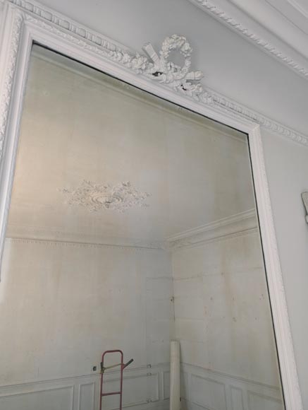 Trumeau de style Louis XVI à la couronne de laurier Trumeau de style Louis XVI à la couronne de laurier-3