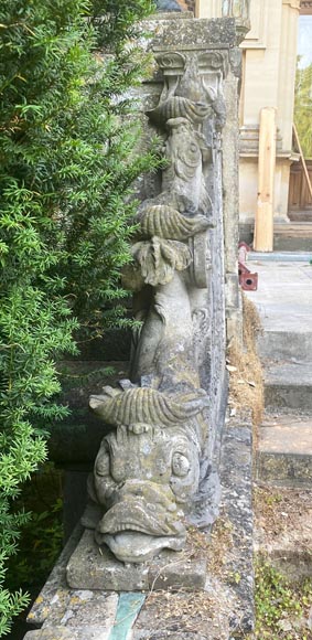 Margelle de fontaine en marbre sculpté au bestiaire aquatique, époque XIXe siècle Margelle de fontaine en marbre sculpté au bestiaire aquatique, époque XIXe siècle-3