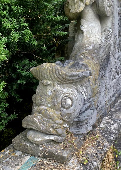 Margelle de fontaine en marbre sculpté au bestiaire aquatique, époque XIXe siècle Margelle de fontaine en marbre sculpté au bestiaire aquatique, époque XIXe siècle-4