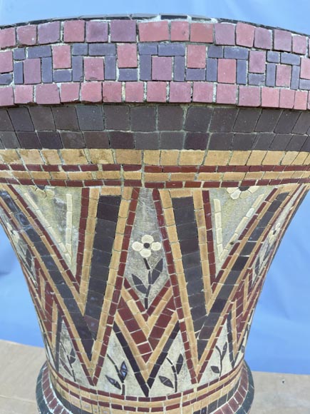 Quatre vases de jardin en mosaïque Quatre vases de jardin en mosaïque-7