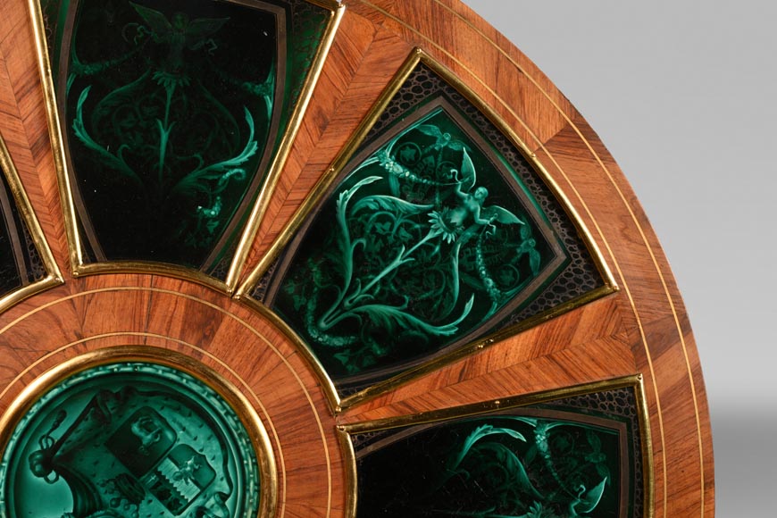 Un guéridon au décor d’émail rarissime de la faïencerie de Rubelles Un guéridon au décor d’émail rarissime de la faïencerie de Rubelles-3