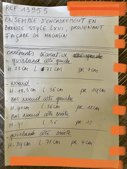 Ensemble d'éléments décoratifs de façade de magasin Ensemble d'éléments décoratifs de façade de magasin-23