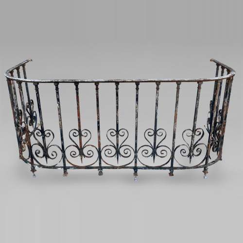 Grille de balcon à trois côtés en fer forgé, XIXe siècle