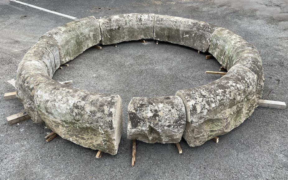 Bassin en pierre du XVIIIe siècle Bassin en pierre du XVIIIe siècle-2